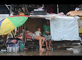 slide-Manila Slum